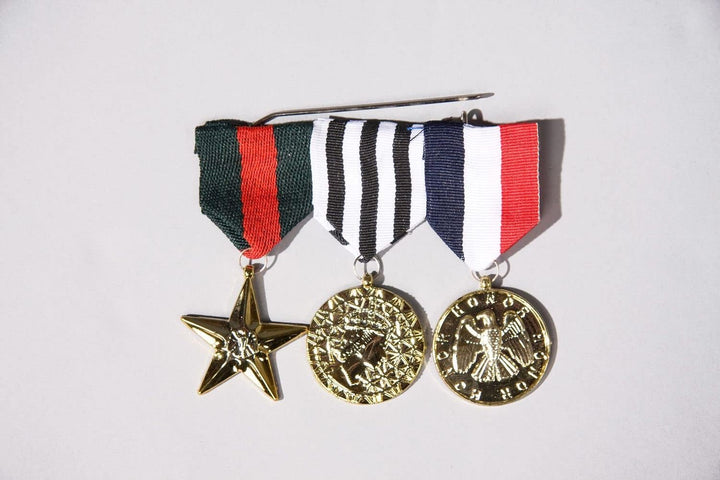 3 Ehrenmedaillen Gold Orden Auszeichnung Auszeichnung Abzeichen Militär Offizier Einheitsgrösse, Ein