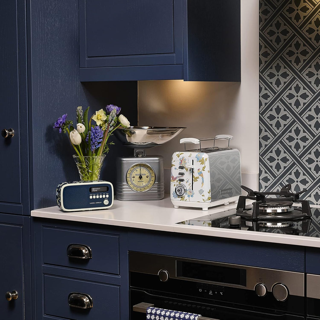 VQ Laura Ashley 2-Scheiben-Toaster mit einstellbaren Heiz-, Auftau- und Aufwärmmodi - Edelstahl Vint