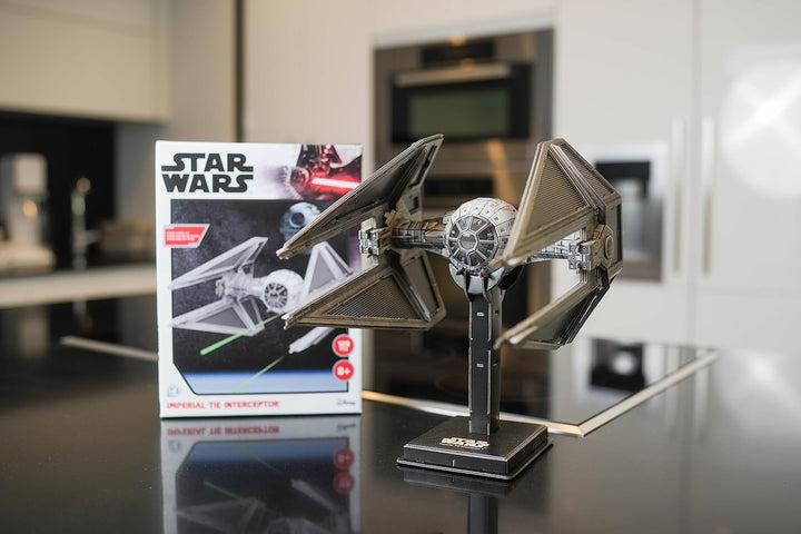 University Games Star Wars TIE Interceptor Modellbausatz U08518, Grau