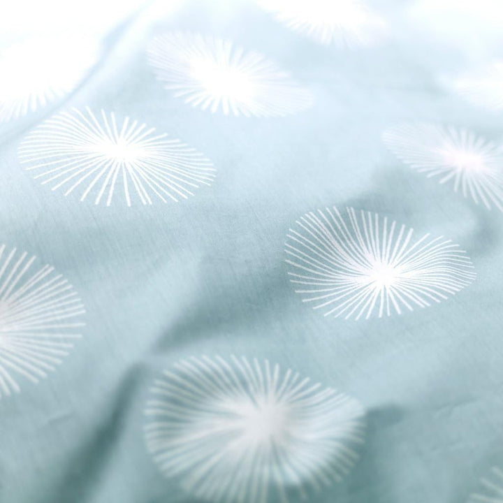Leander Baby-Bettwäsche aus Baumwolle Flora (70x100 / 40x45) in blau/Misty Blue