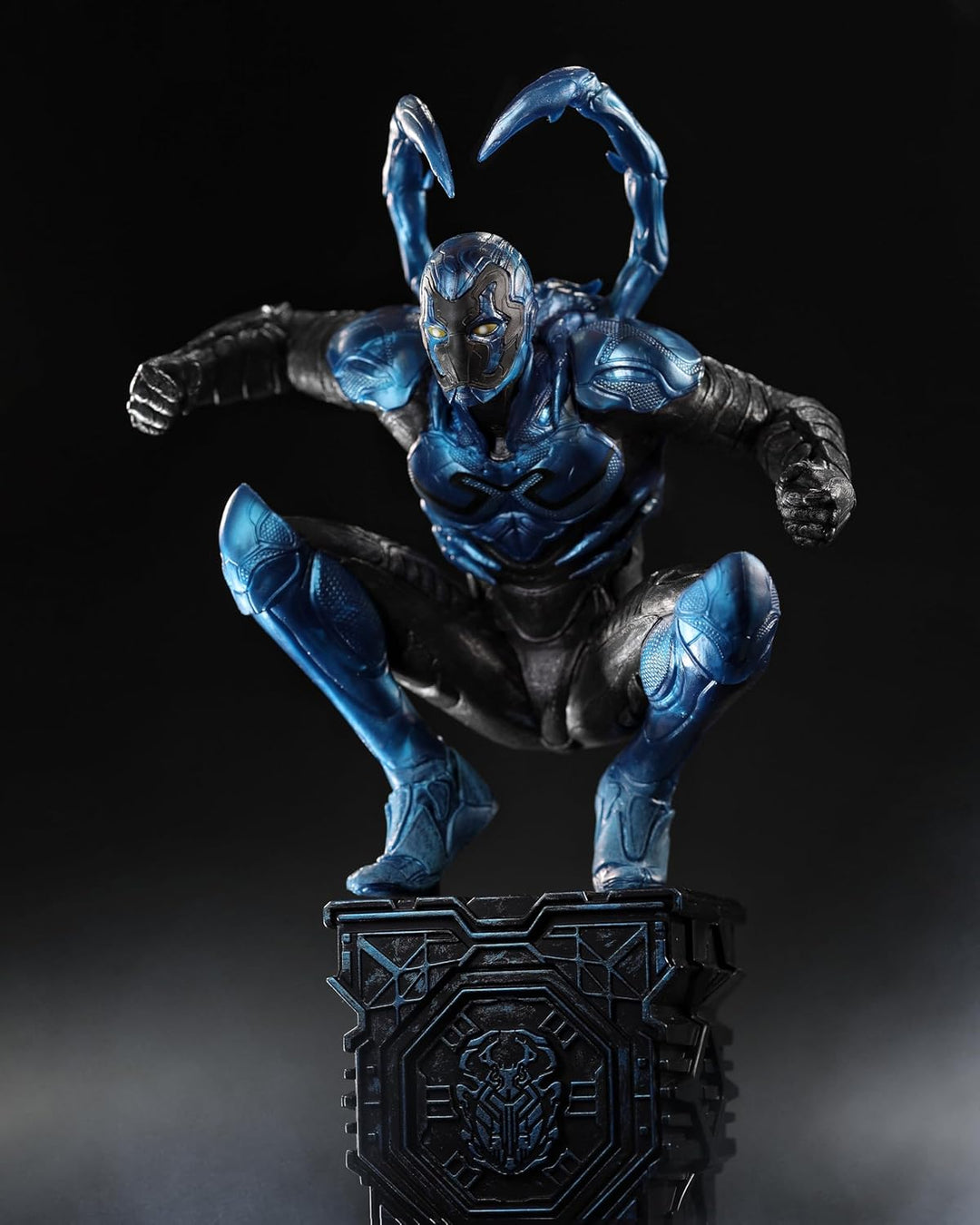 McFarlane Toys DC Blue Beetle Movie PVC Statue Blue Beetle 30 cm
