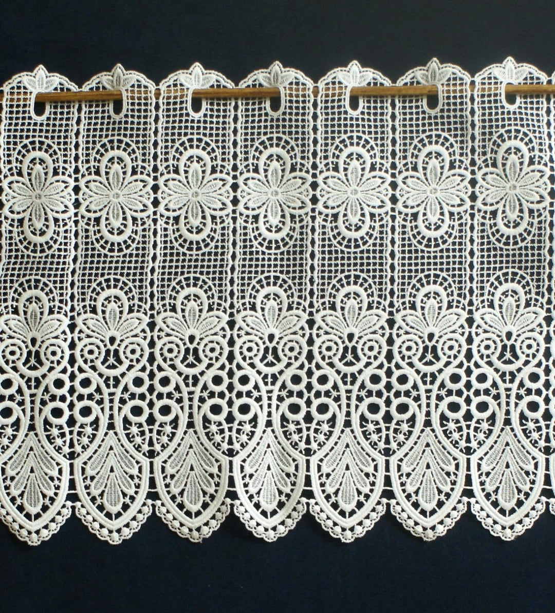 Plauener Spitze by Modespitze, Store Bistro Gardine Scheibengardine mit Stangendurchzug, hochwertige