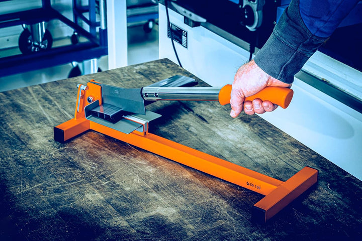 Original LÖWE Profi Hebelschneider 50.130 mit 45° und 90° Anschlägen - scharfes Schneidewerkzeug ide