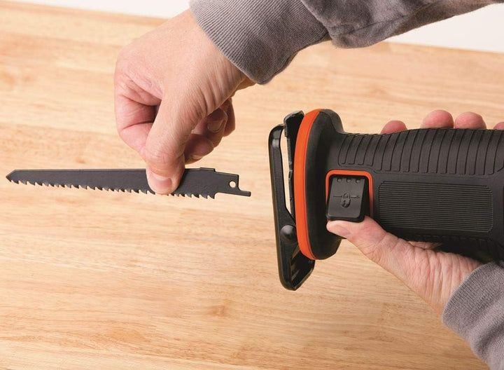 Black+Decker Akku-Säbelsäge (18V, 22 mm Hublänge, 110 mm Schnitttiefe, werkzeugloser Blattwechsel, A