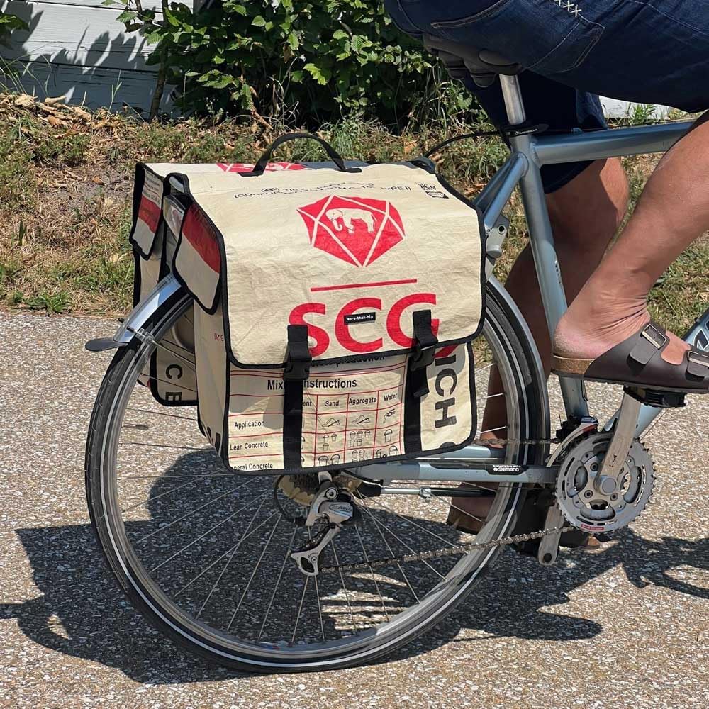 Doppelte Fahrradtasche aus recycelten Zementsäcken - Mumba Löwe-37 × 35 × 15 cm Weiss, Weiss