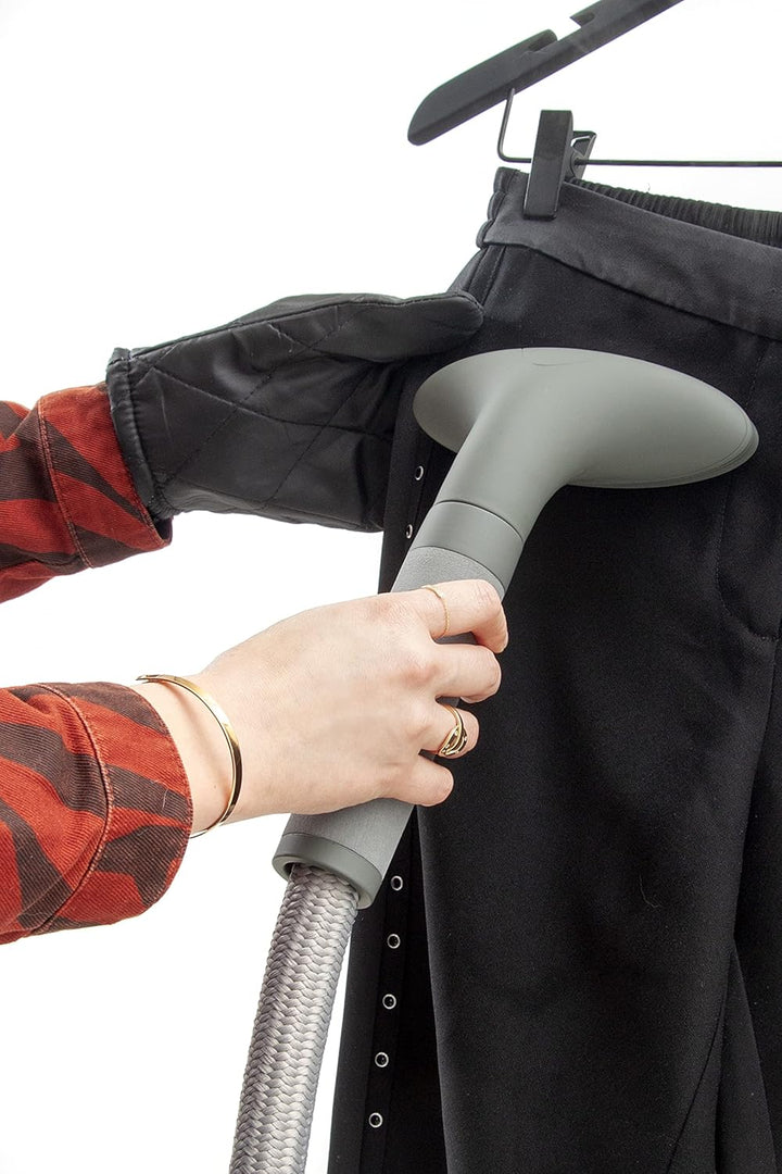 SteamOne Dampfglätter Minilys, Steamen statt Bügeln, ideal für alle Kleidungsstücke, Gardinen und Te