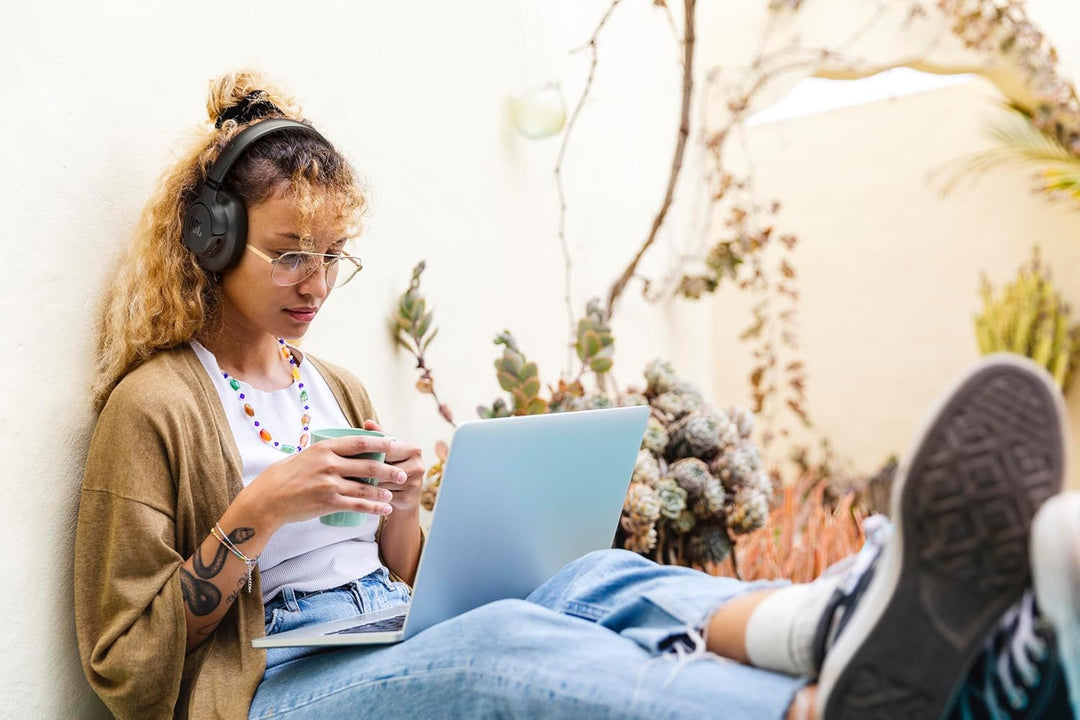 JBL Tune 780 NC Kabellose Over-Ear-Kopfhörer mit adaptivem Noise-Cancelling, Smart Ambient, Bis zu 7