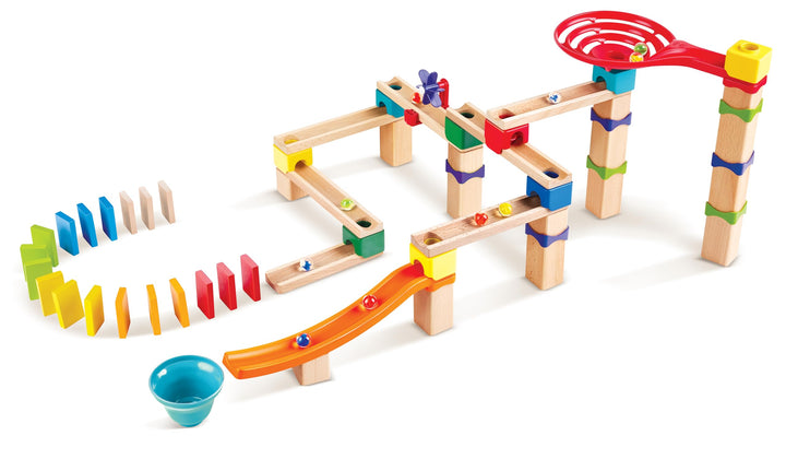 Hape Rasante Murmelbahn mit Domino, Kugelbahn aus Holz, Konstruktionsspielzeug, ab 3 Jahren, Braun