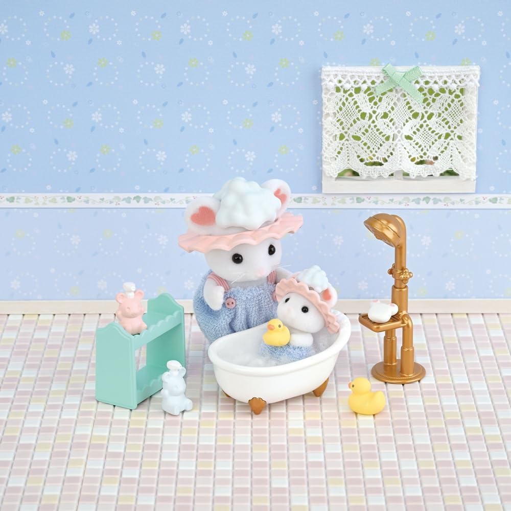Sylvanian Families 5805 Marshmallow Mäuse Badespass Spielset, Set mit Tierfigur, Süsse Mäuse Spielfi