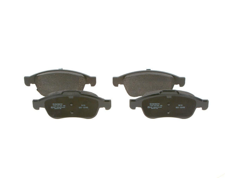 Bosch BP2000 Bremsbeläge - Vorderachse - ECE-R90 Zertifizierung - vier Bremsbeläge pro Set