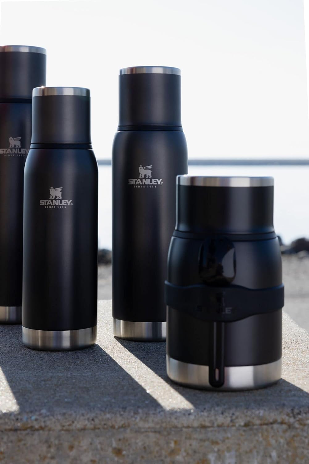 Stanley Adventure to Go Isoliergefäss und Göffel 24 Ounces Black Glow, 24 Ounces Black Glow