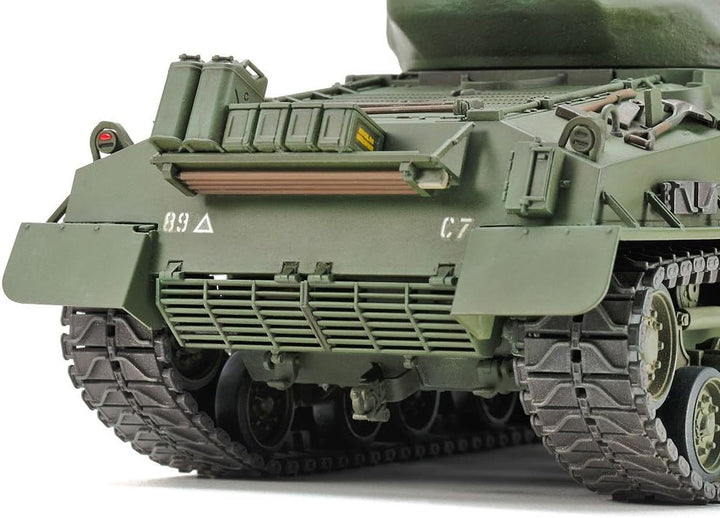 Tamiya 300035359 1/35 Medium Tank Plastikmodellbausatz Militär 1:35 US M4A3E8 Sherman Easy Eight Kor