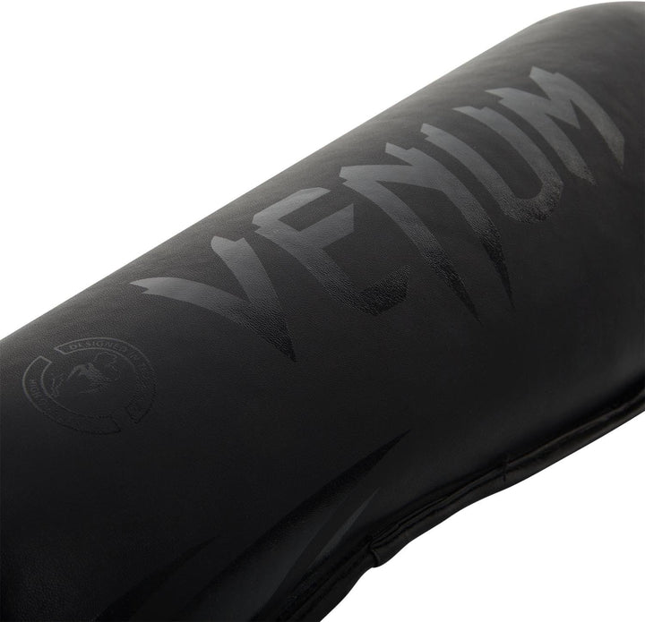 Venum Erwachsene Schienbeinshoner Challenger 2.0 L Schwarz/Schwarz, L Schwarz/Schwarz