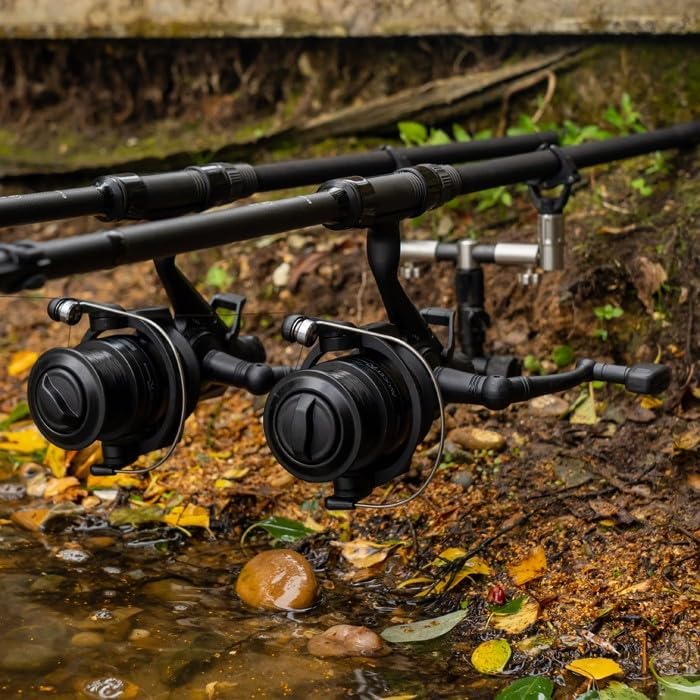 Mitchell Avocet Black Edition Karpfen- und Welsrolle – One-Touch-Klappgriff, Holzknauf – Lieferung v