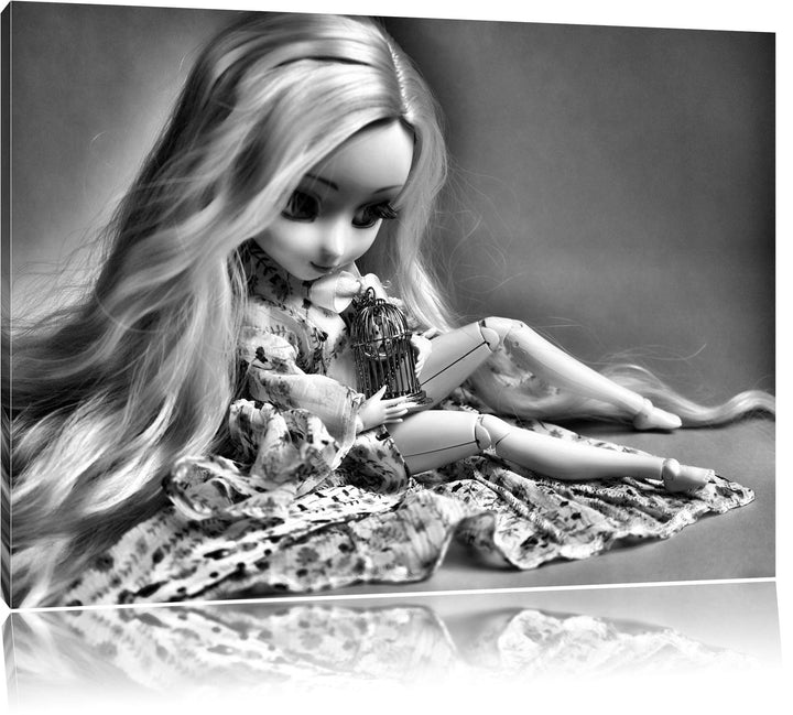 Pixxprint Monocrome, Blonde Pullip-Puppe mit Vogelkäfig, Format: 100x70 auf Leinwand, XXL riesige Bi