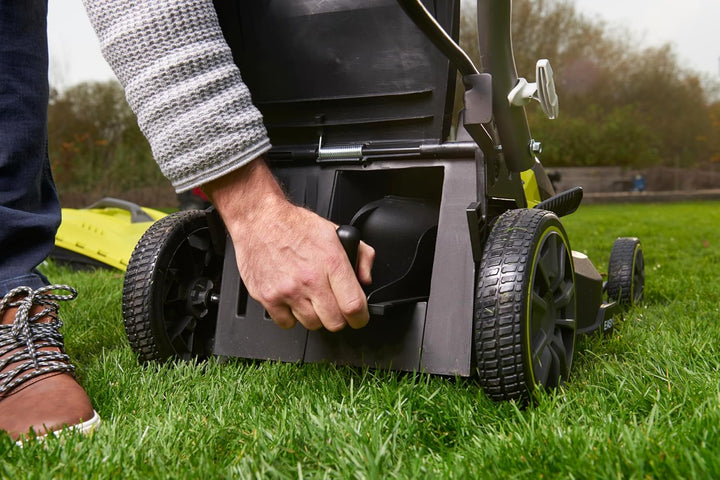 RYOBI 18 V ONE+ Akku-Rasenmäher RY18LMX37A-0 – 37 cm Schnittbreite, ohne Akku & Ladegerät, bürstenlo