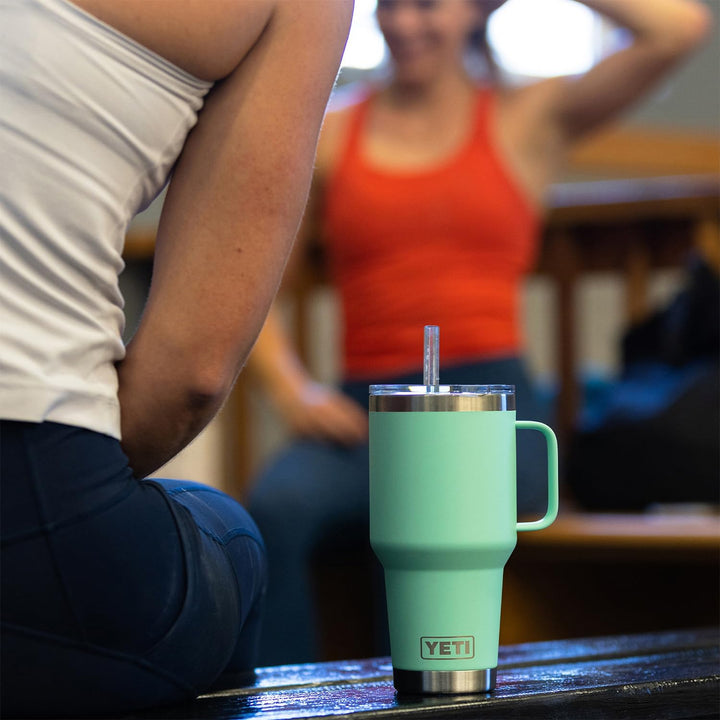 YETI Rambler Trinkbecher mit Griff und Strohhalm-Deckel, Reisebecher, Wasserbecher, vakuumisolierter