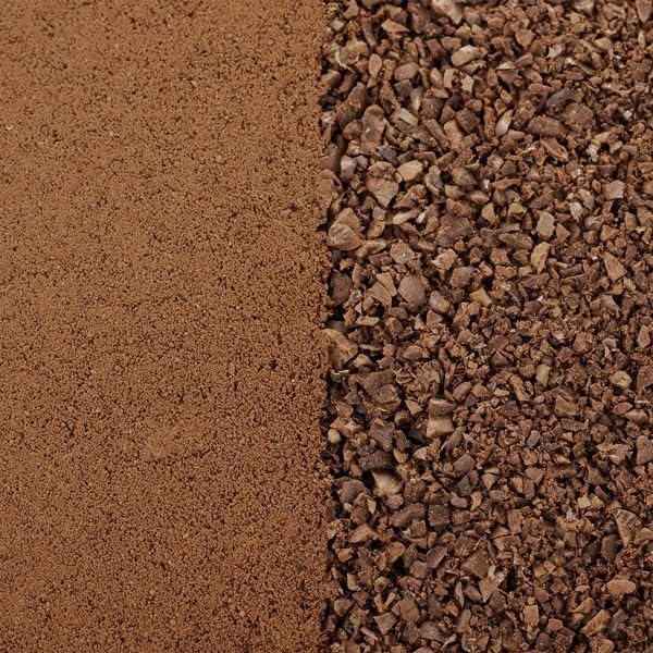 Handkaffeemühle mit Edelstahlmahlwerk und massivem Holzknauf