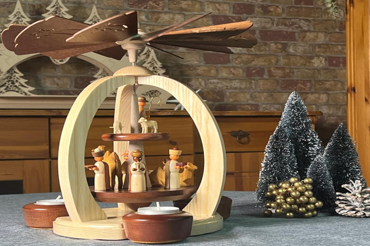 2-stöckige Weihnachtspyramide Christi Geburt Exklusiv - 28 cm - 100% Erzgebirge Pyramide