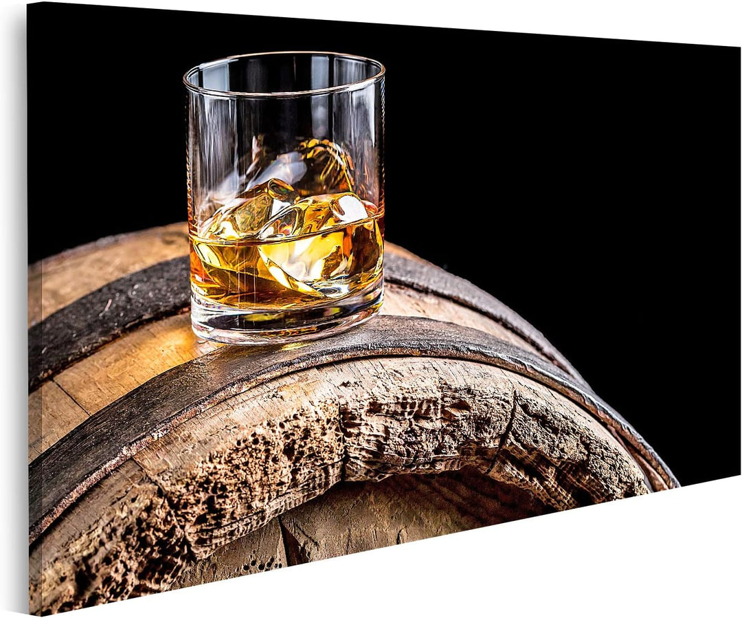islandburner Bild auf Leinwand Glas Whisky Mit EIS Auf Alten Holzfass Wandbild Poster Kunstdruck Bil