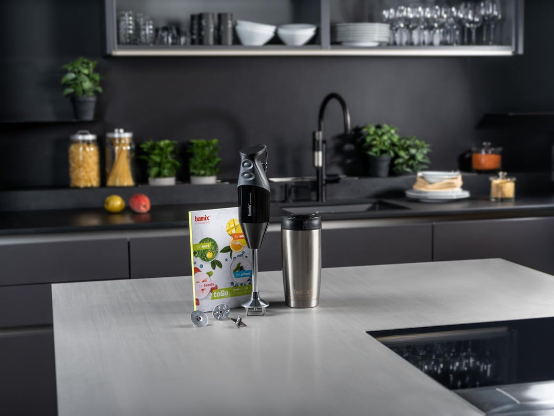 bamix Stabmixer Set M200 toGO inkl. Multifunktionsmesser, 4 Aufsätze, Isolierbecher, Smoothies Rezep
