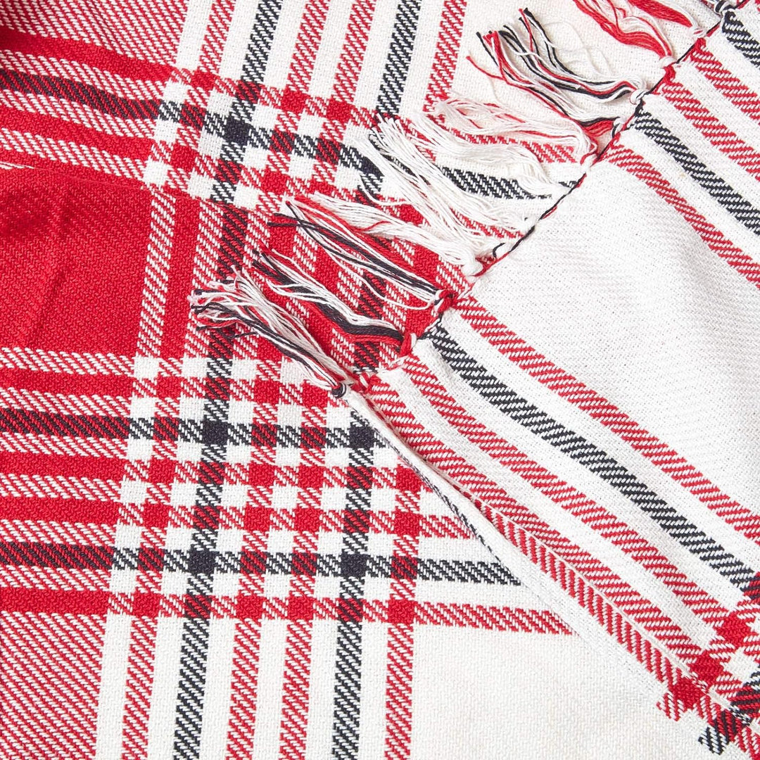 Homescapes grosse Tagesdecke mit Tartan-Muster, Sofa-Überwurf 225 x 255 cm mit Fransen, weiche Wohnd