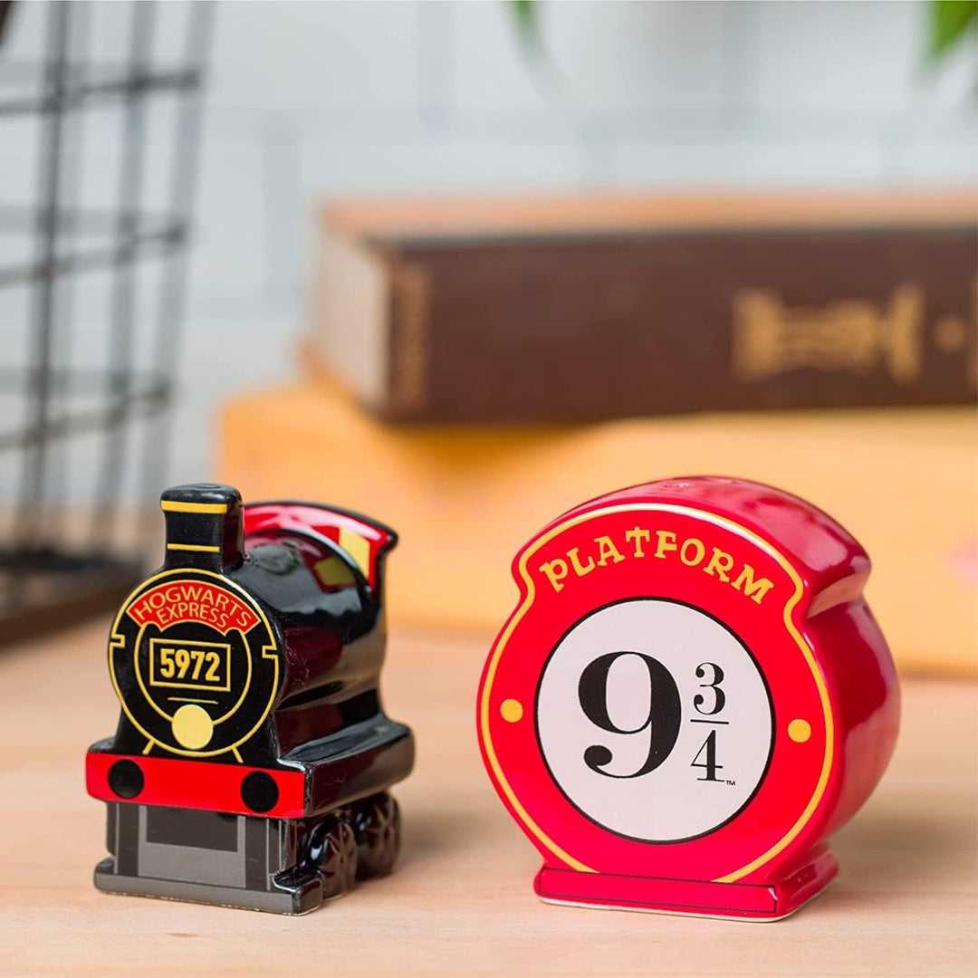 Silver Buffalo Warner Bros. Harry Potter Hogwarts Express Platform Salz- und Pfefferstreuer aus Kera