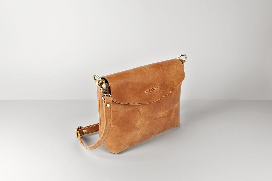 HOLZRICHTER BERLIN Damen Umhängetasche (M) – Premium Leder Handtasche klein Camel-braun, Camel-braun