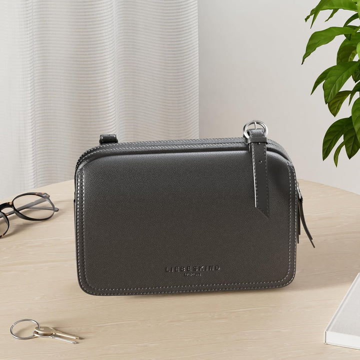 Liebeskind Berlin Damen-Umhängetasche „Mareike“ I Crossbody Bag Damen aus Leder mit verstellbaren Sc
