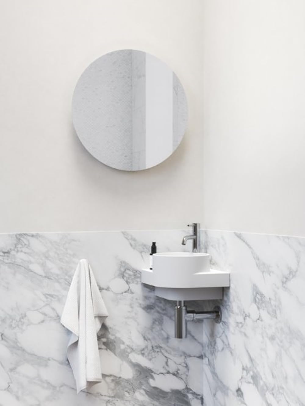 Eckwaschbecken-Set mit Original-Einbauregal und Edelstahl/Chrom Zubehör, Eckwaschbecken zur Wandmont