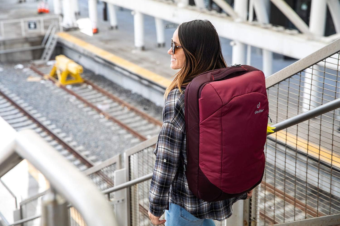 Deuter AViANT Carry On Pro 36 SL Damen Reiserucksack Maron-aubergine, Maron-aubergine