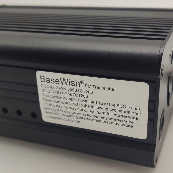 BaseWish FM-Transmitter mit grosser Reichweite, 7 W, 1 W, mit LCD und 3,5 mm Audiokabel, ideal für K
