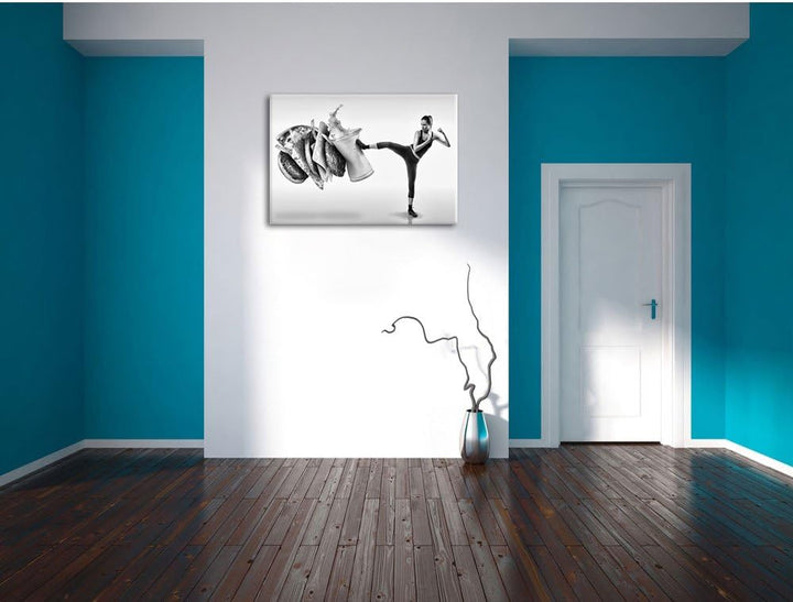 Pixxprint Starke Frau kickt gegen Fastfood / 100x70cm Leinwandbild bespannt auf Holzrahmen/Wandbild