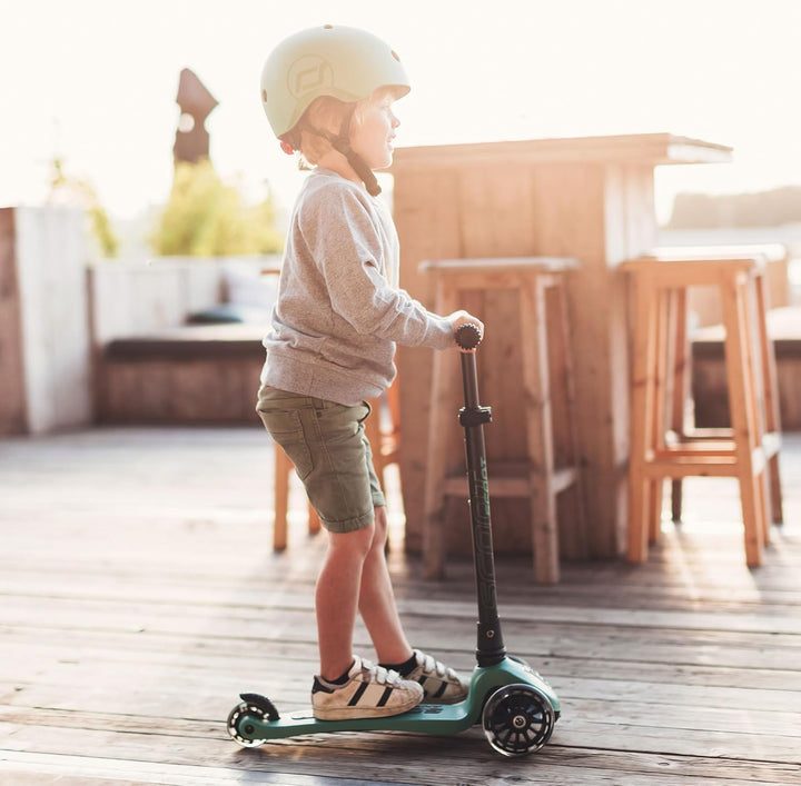 Scoot & Ride Highwaykick 3 LED Scooter Roller Kunststoff/Metall Forest, Masse: ca. 55cm x 15cm x 24c