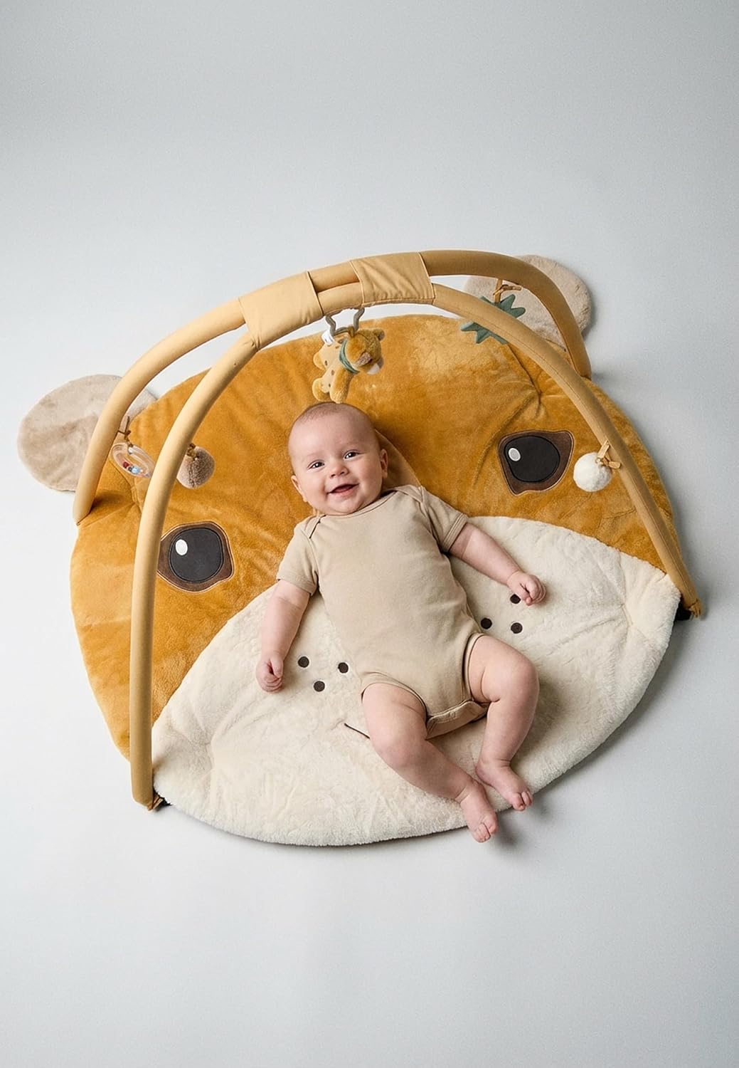 Sterntaler Spielbogen Löwe Leo – Flauschig weiche Baby-Spieldecke mit Spiegel & Rassel – Abnehmbarer