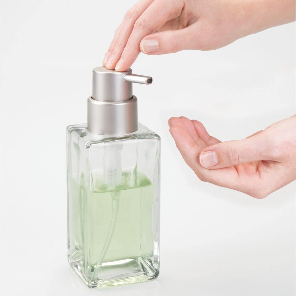mDesign 2er-Set Seifenspender wiederbefüllbar – eckiger Pumpseifenspender aus Glas und Kunststoff –