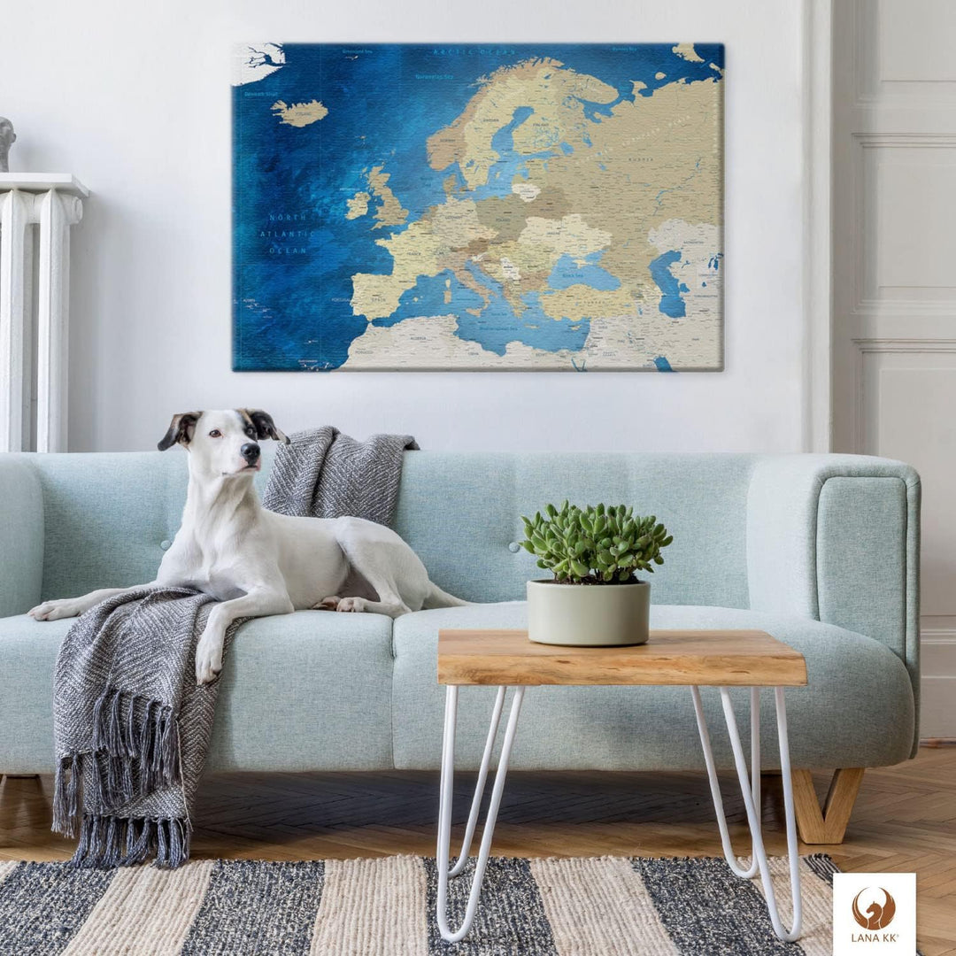 LANA KK - Europakarte Leinwandbild mit Korkrückwand zum pinnen der Reiseziele – englisch - Europa Me