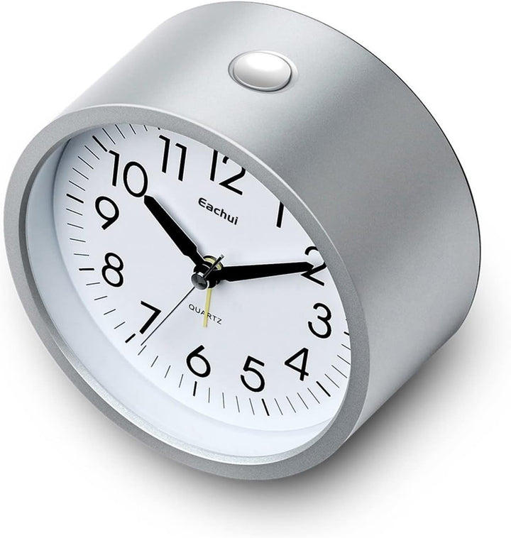 Eachui Wecker Analog Ohne Ticken mit Schlummerfunktion, Nachtlicht, Batteriebetrieben, Geräuschlos,