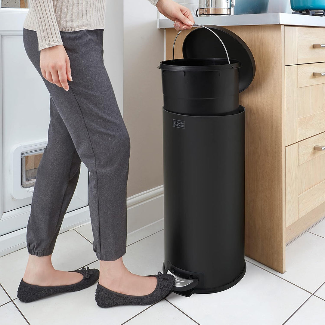 Black+Decker Treteimer mit Absenkautomatik, 30 l, Edelstahl, mattschwarz