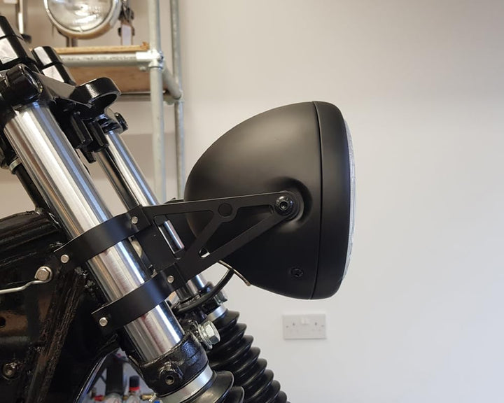 Motorrad Universal 6 3/10,2 cm 17,1 cm matt schwarz Stahl 12 V 55 W H4 SCHEINWERFER für Cafe Racer P