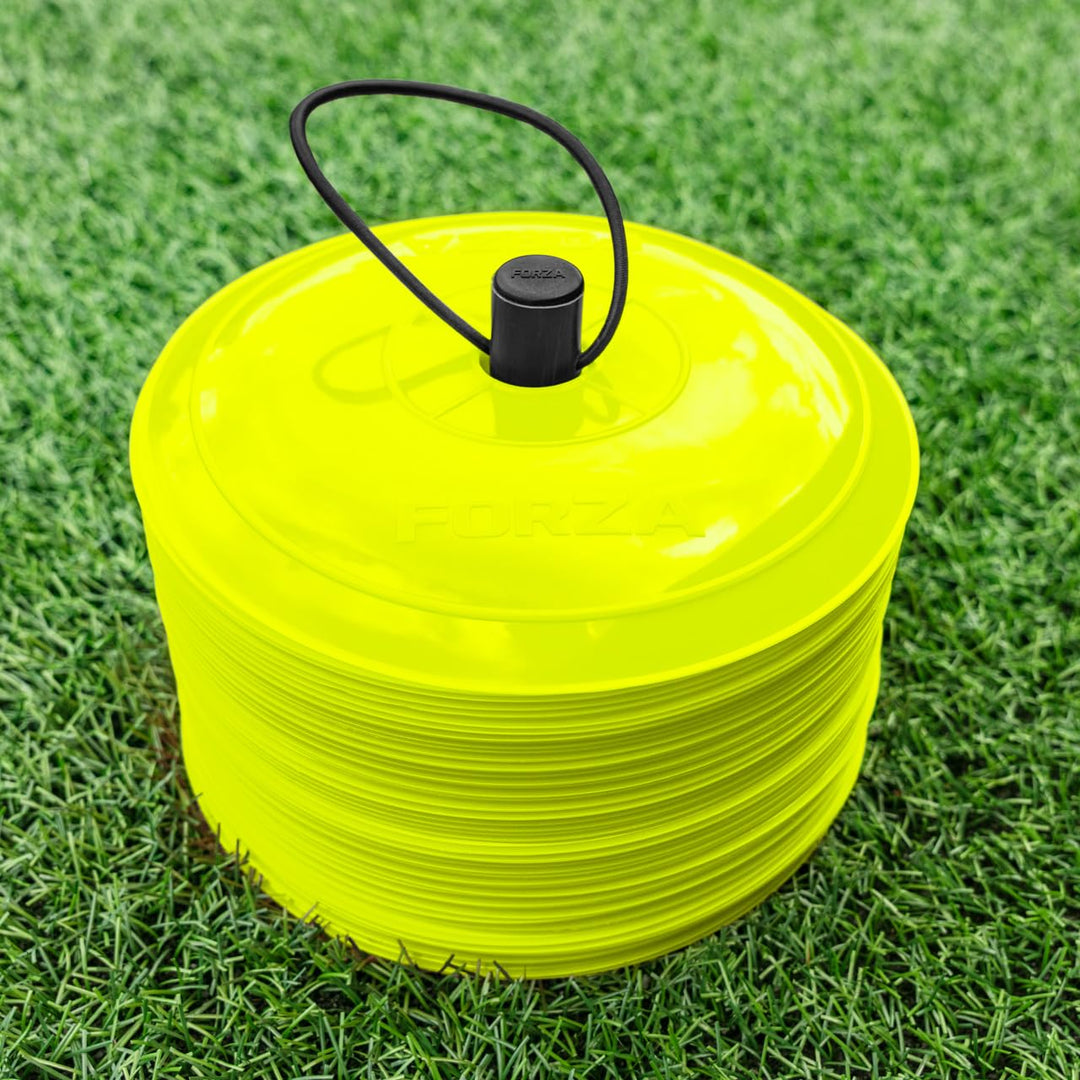 FORZA Fast Flache Trainingsmarkierungshütchen [10 Farben] | 50er-Packung mit 22 cm Breiten, extrem l