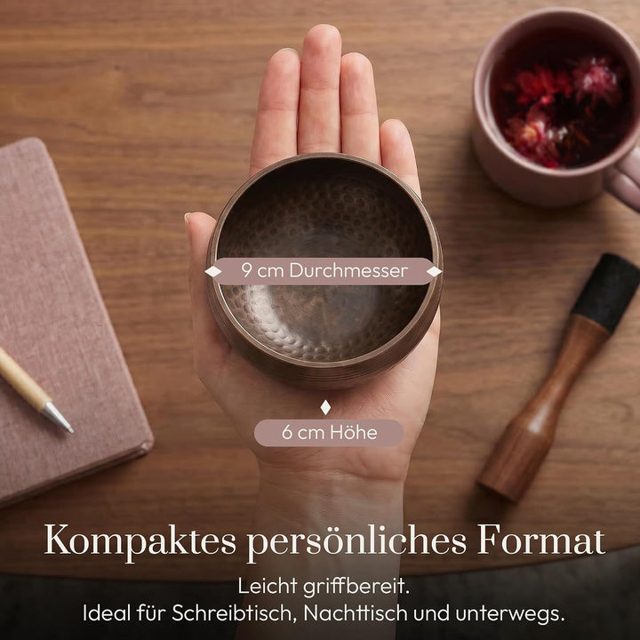 Silent Mind Klangschale Ø9cm Bronze – Handgefertigtes Komplett-Set mit Kissen und Klöppel, für Anfän