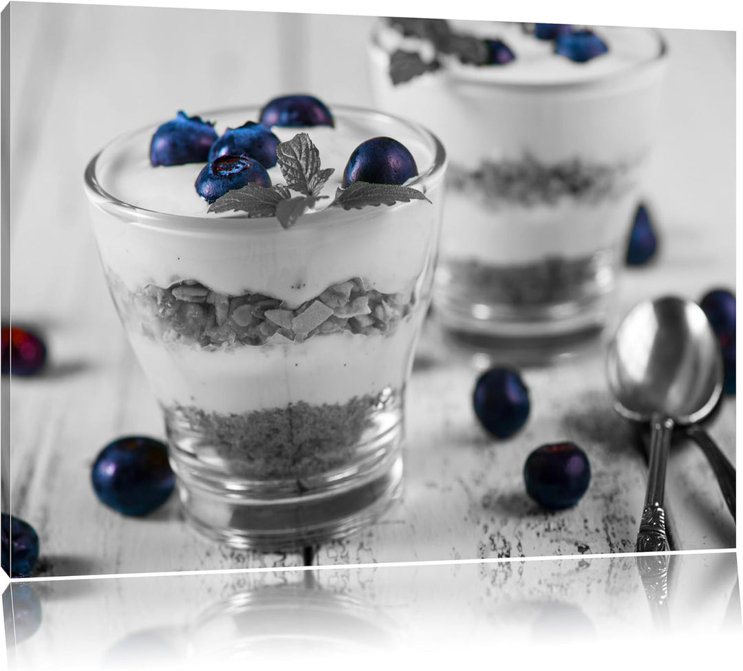 Blaubeerjoghurt mit Müsli schwarz/weiss Format: 100x70 cm auf Leinwand, XXL riesige Bilder fertig ge