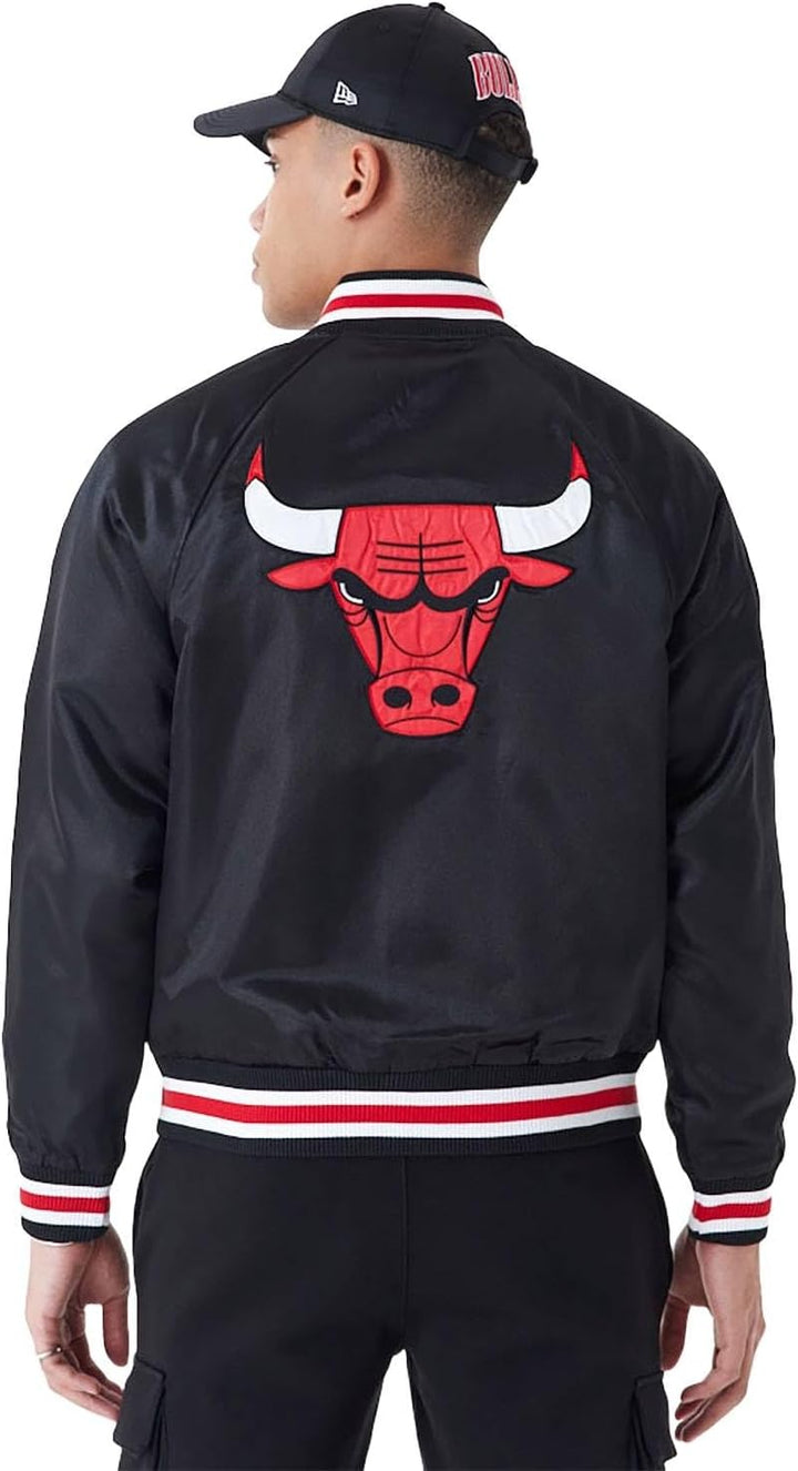 New Era NBA Applique Satin Chicago Bulls Jacke Bomberjacke schwarz, M