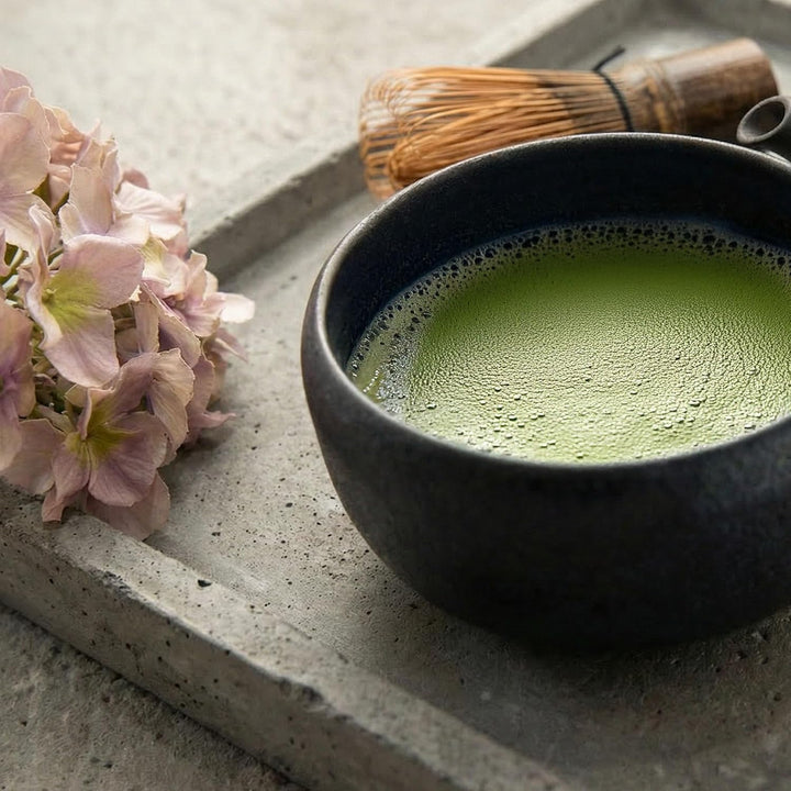 SASUGA Handgefertigte japanische Matcha-Schale - Mino-Ware Teeschale aus Keramik (Kasumi), Kasumi
