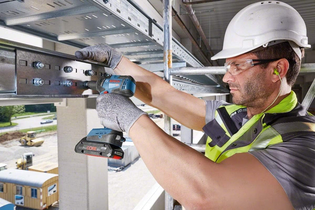 Bosch Professional 18V System Akku Drehschlagschrauber GDS 18V-200 C (max. Drehmoment 200Nm inkl. Ei