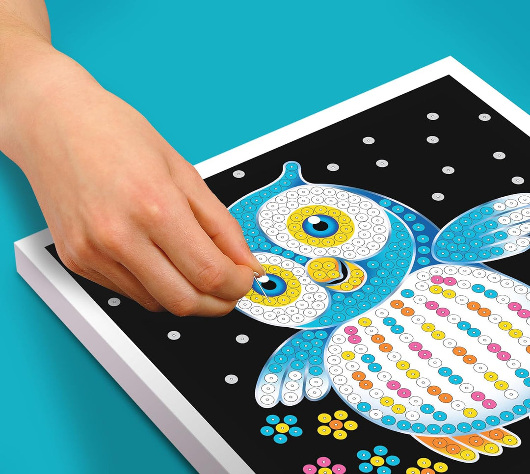 Kitfix - Sequin Art® 60 - Eule - Paillettenbild für Kinder- 20 x 20cm - 60min Bastelprojekt - Bastel
