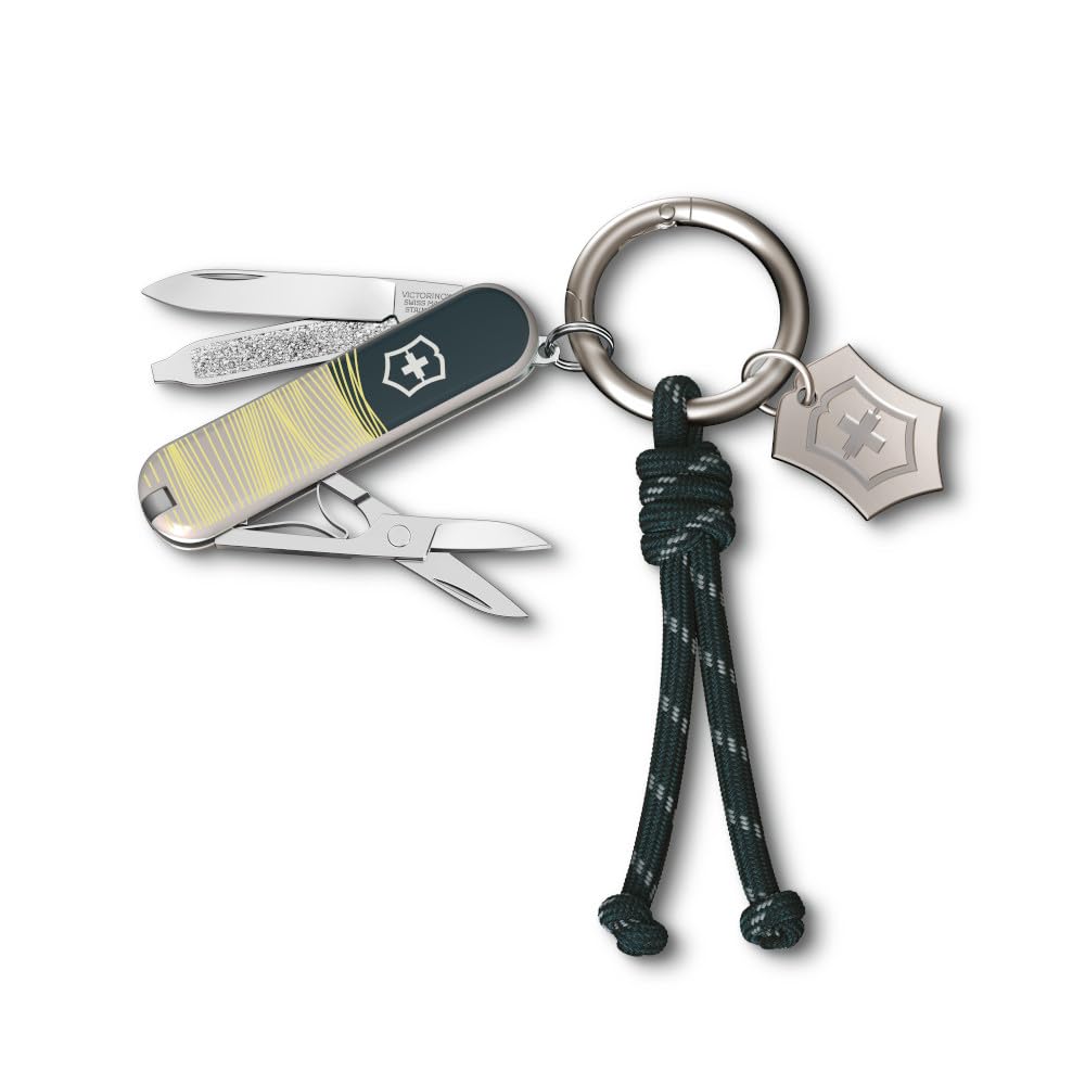 Victorinox Taschenmesser Classic SD, 7 Funktionen, Swiss Made, Multitool für Frauen, Schlüsselanhäng