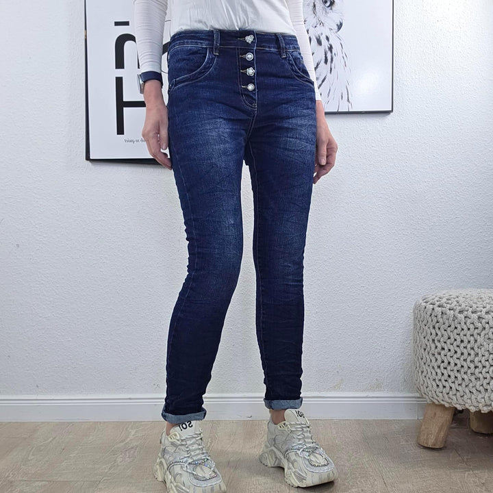 Jewelly Stretch Jeans| im Baggy Boyfriend Schnitt| Damen Hose mit dekorativer Knopfleiste| Perfekter