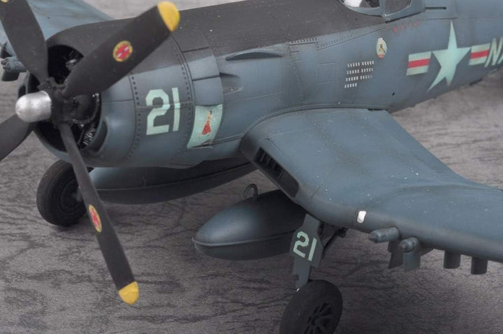 Hobby Boss 80390 - Modellbausatz F4U-5N Corsair Early Version